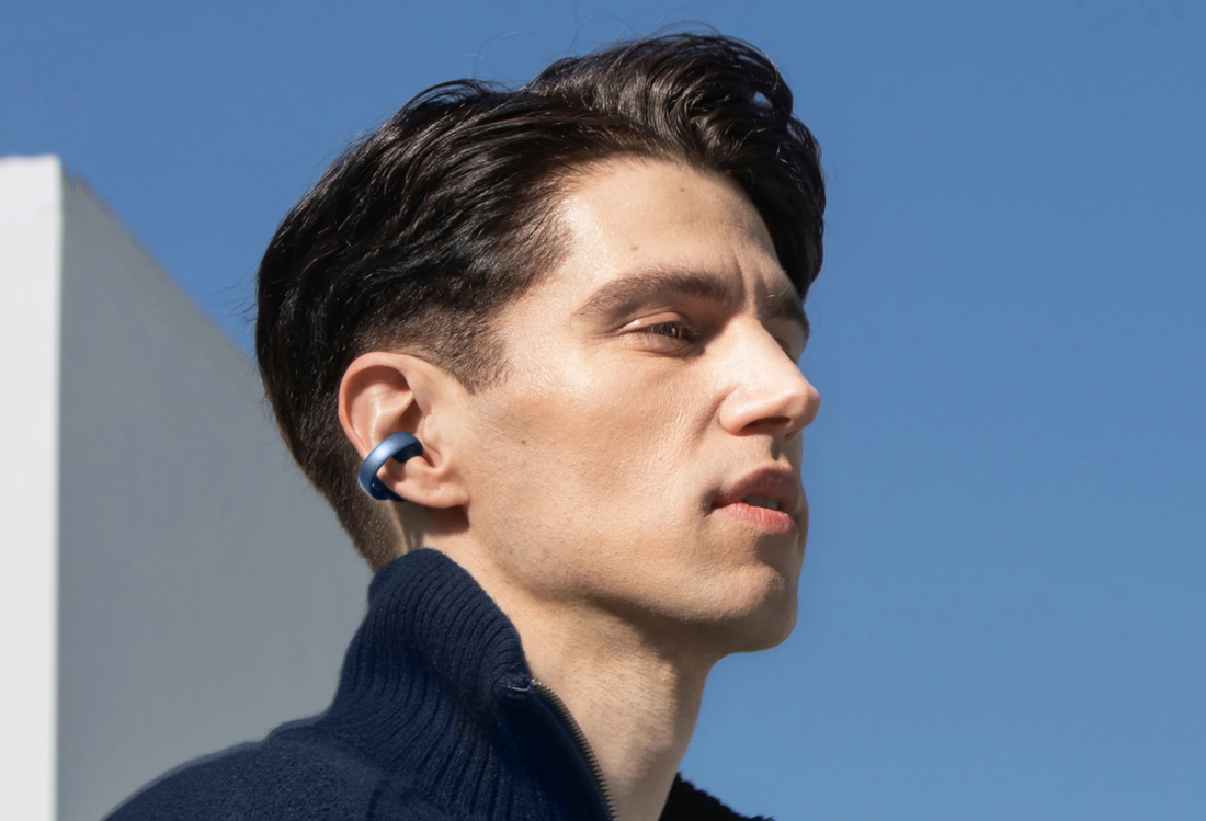 soundcore AeroClip is being worn when outdoors