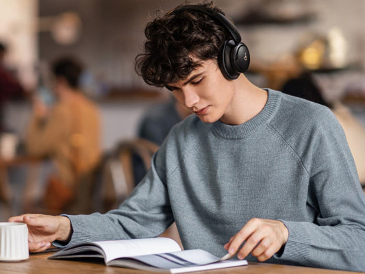 Expert's Choice: The Best Headphones for Audio Books 2025